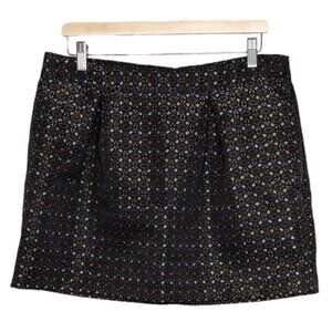 🌸3 for 20$🌸 Old Navy Black Skirt with Gold and Silver details Size 12